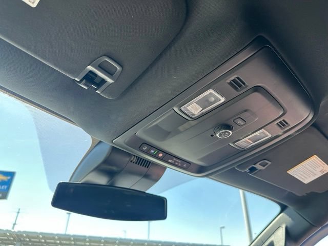 2025 Chevrolet Suburban LT - Photo 26