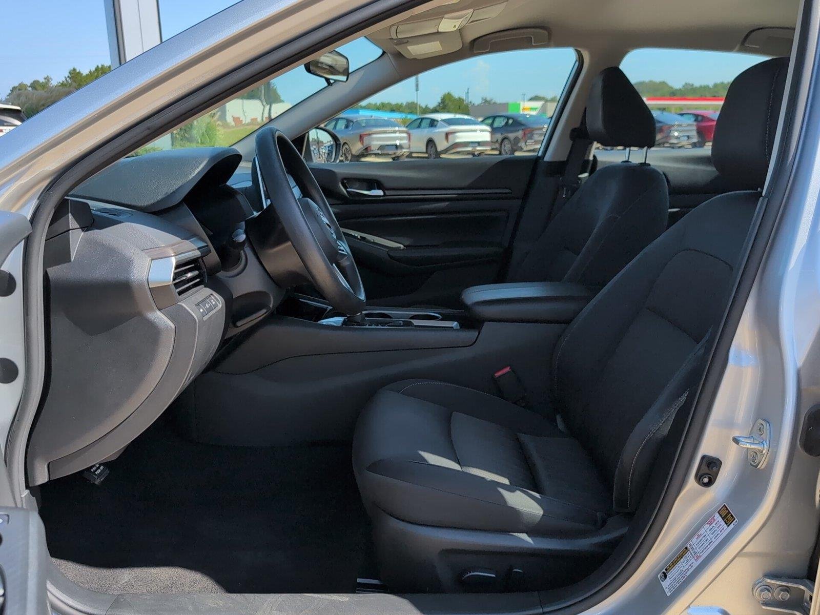 Used 2024 Brilliant Silver Metallic Nissan 2.5 SV image 18