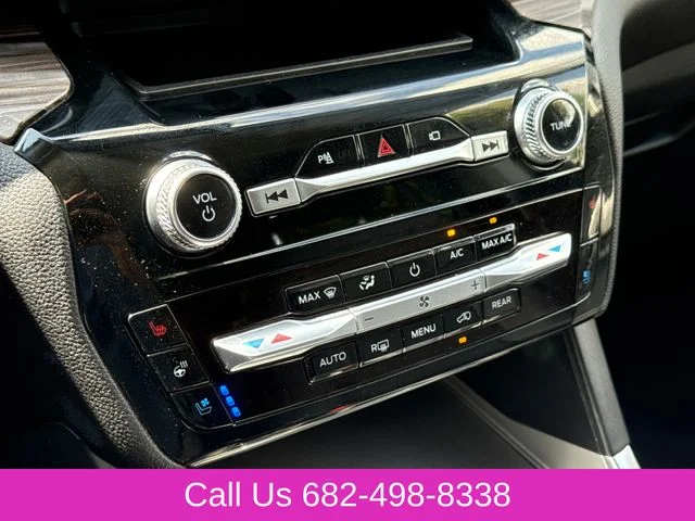 Used 2023 White Ford Limited image 28