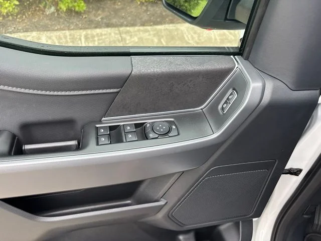 New 2026 Oxford White Ford T-Sport XLT image 15