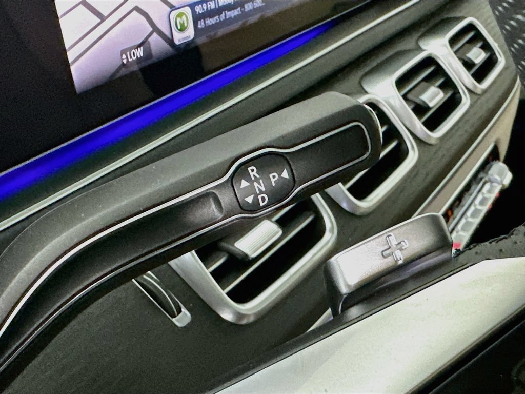 New 2026 Polar White Mercedes-Benz GLS 580 image 52