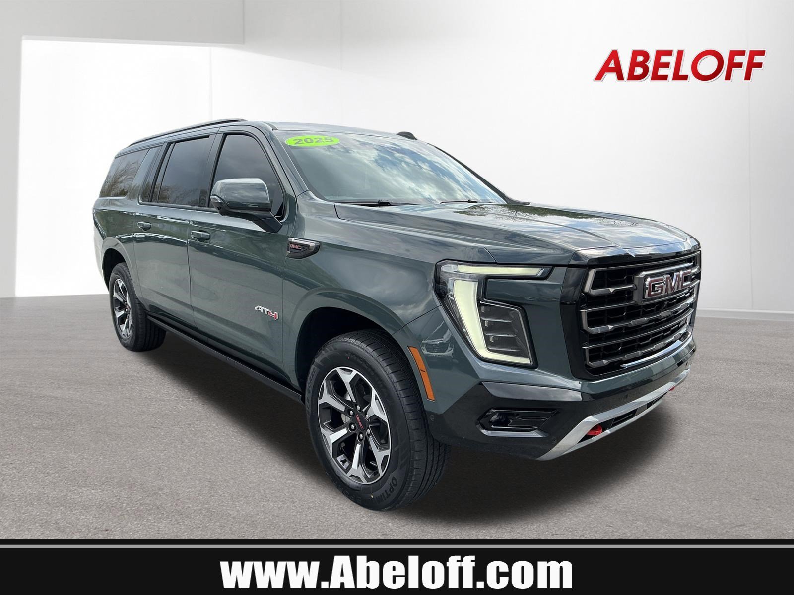 2025 GMC Yukon 4WD AT4 Ultimate AWD's photo