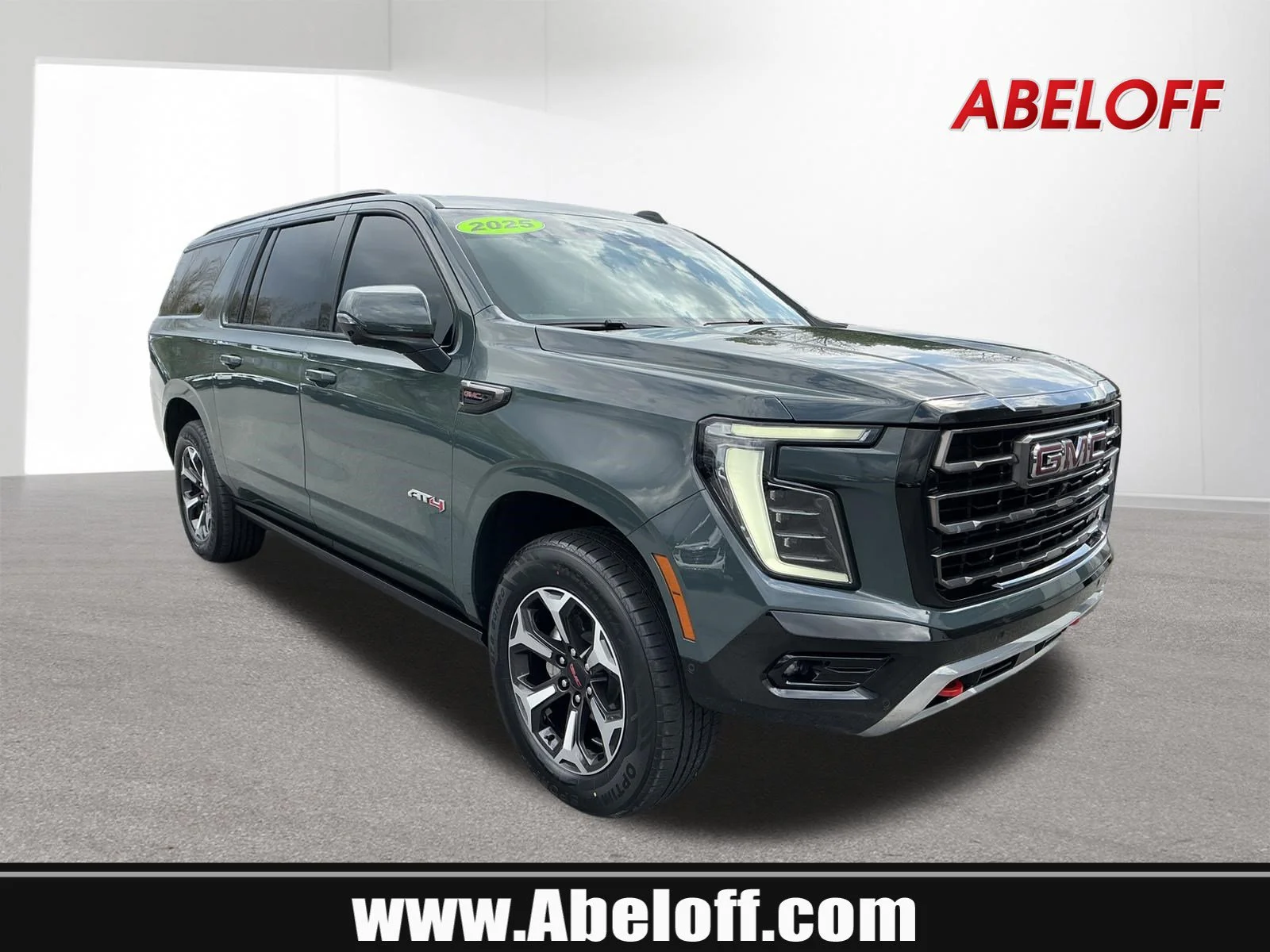 2025 GMC Yukon 4WD AT4 Ultimate AWD's photo