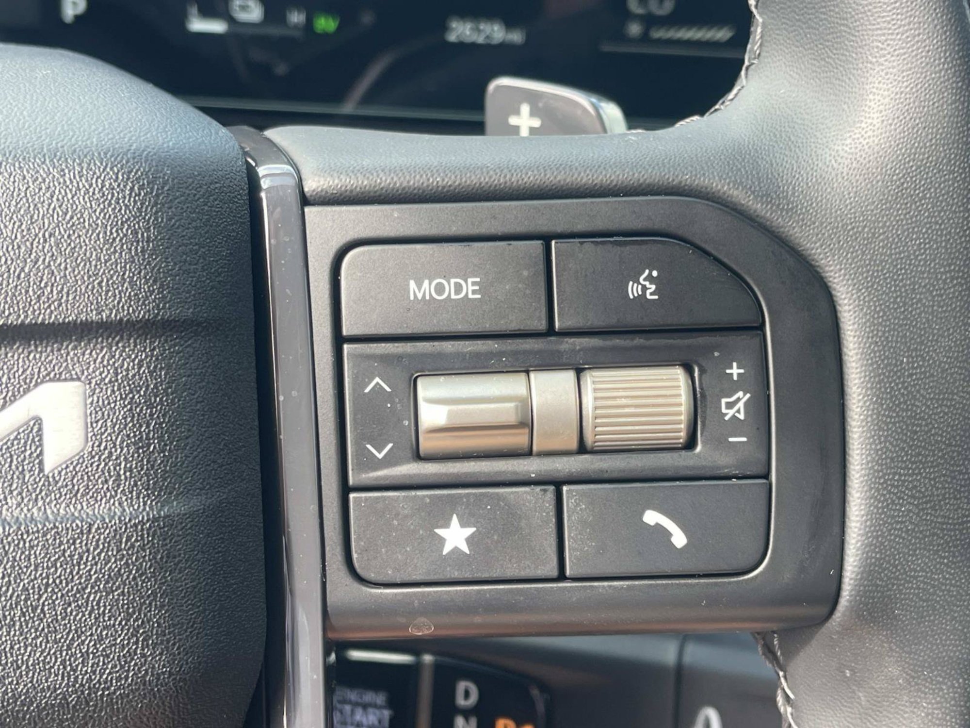New 2027 Glacial White Pearl Kia SX image 33