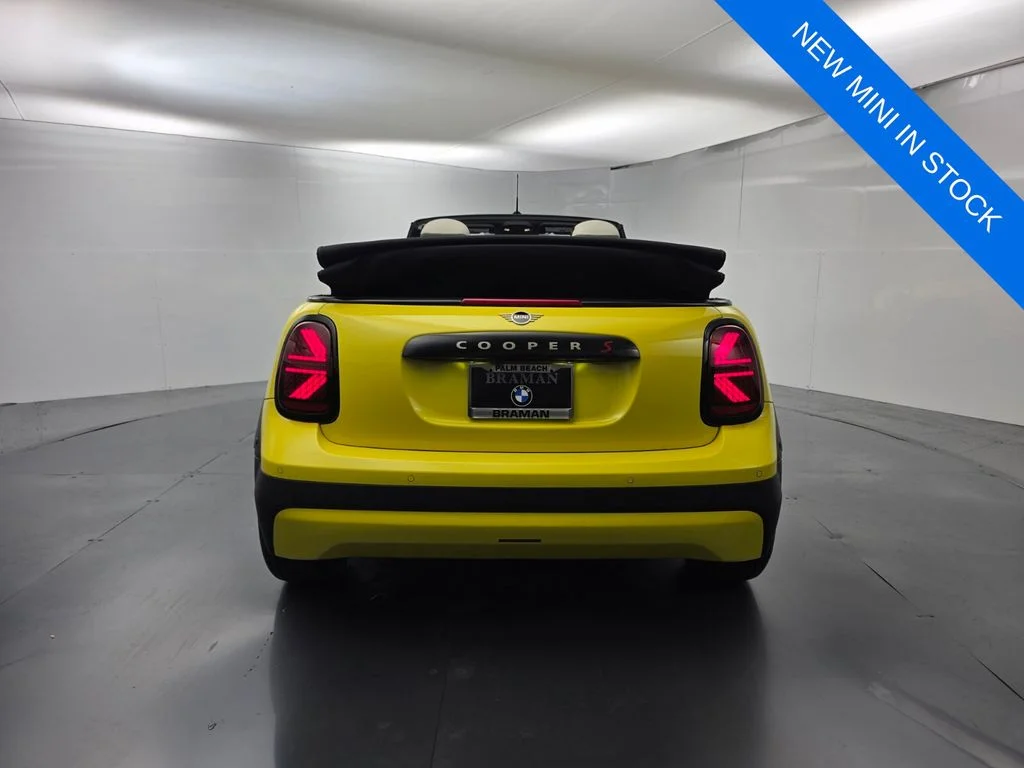 New 2026 Yellow MINI Signature Plus image 5