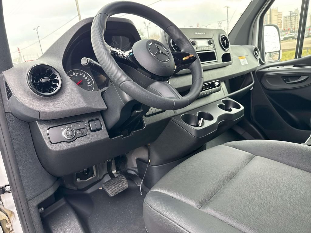 2025 Mercedes-Benz Sprinter Cargo Van Base - Photo 9