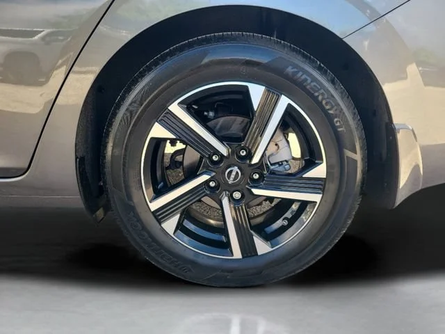 Used 2025 Gray Nissan SV image 32