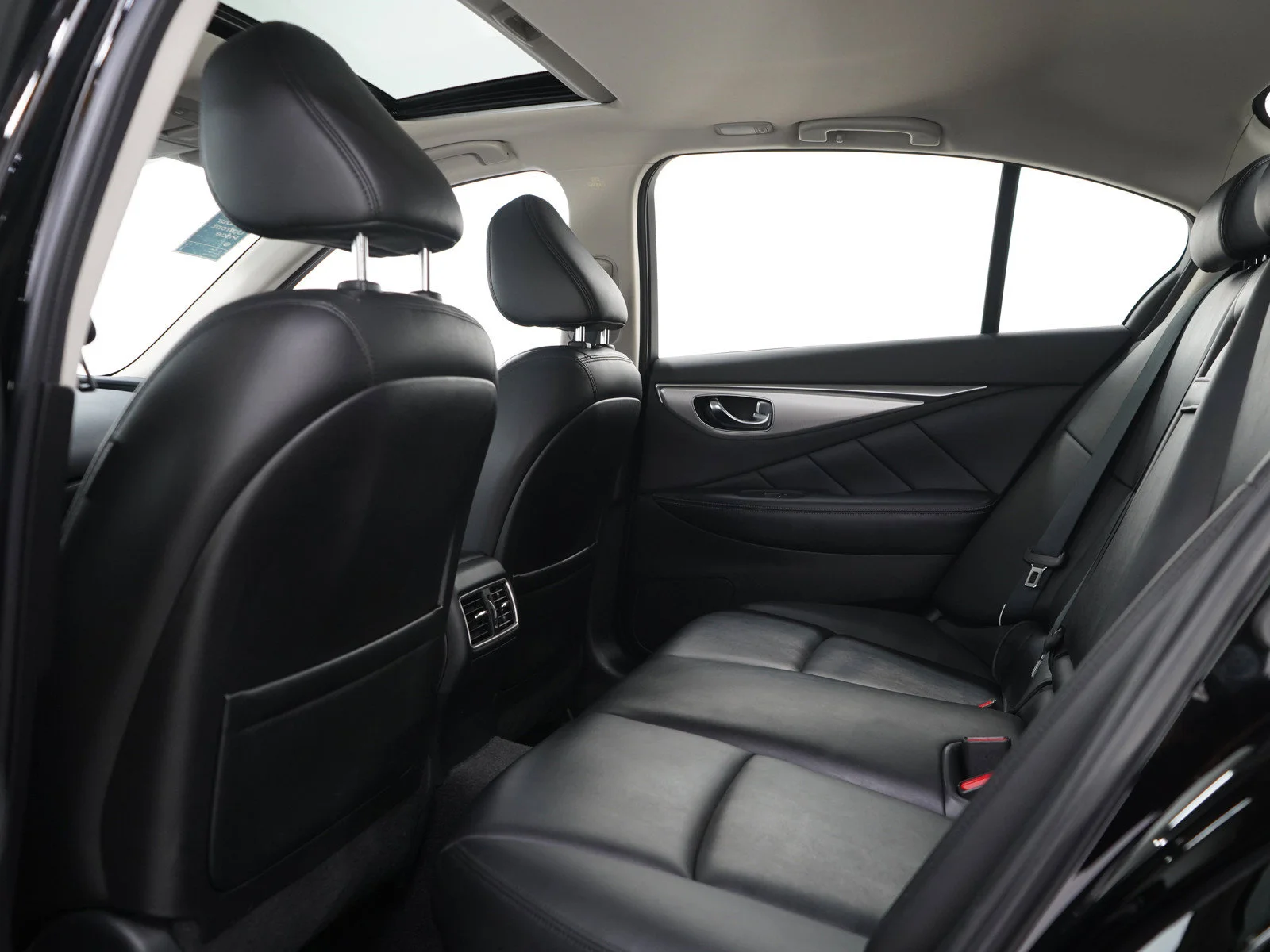 Used 2021 Black Obsidian INFINITI 3.0t LUXE image 17