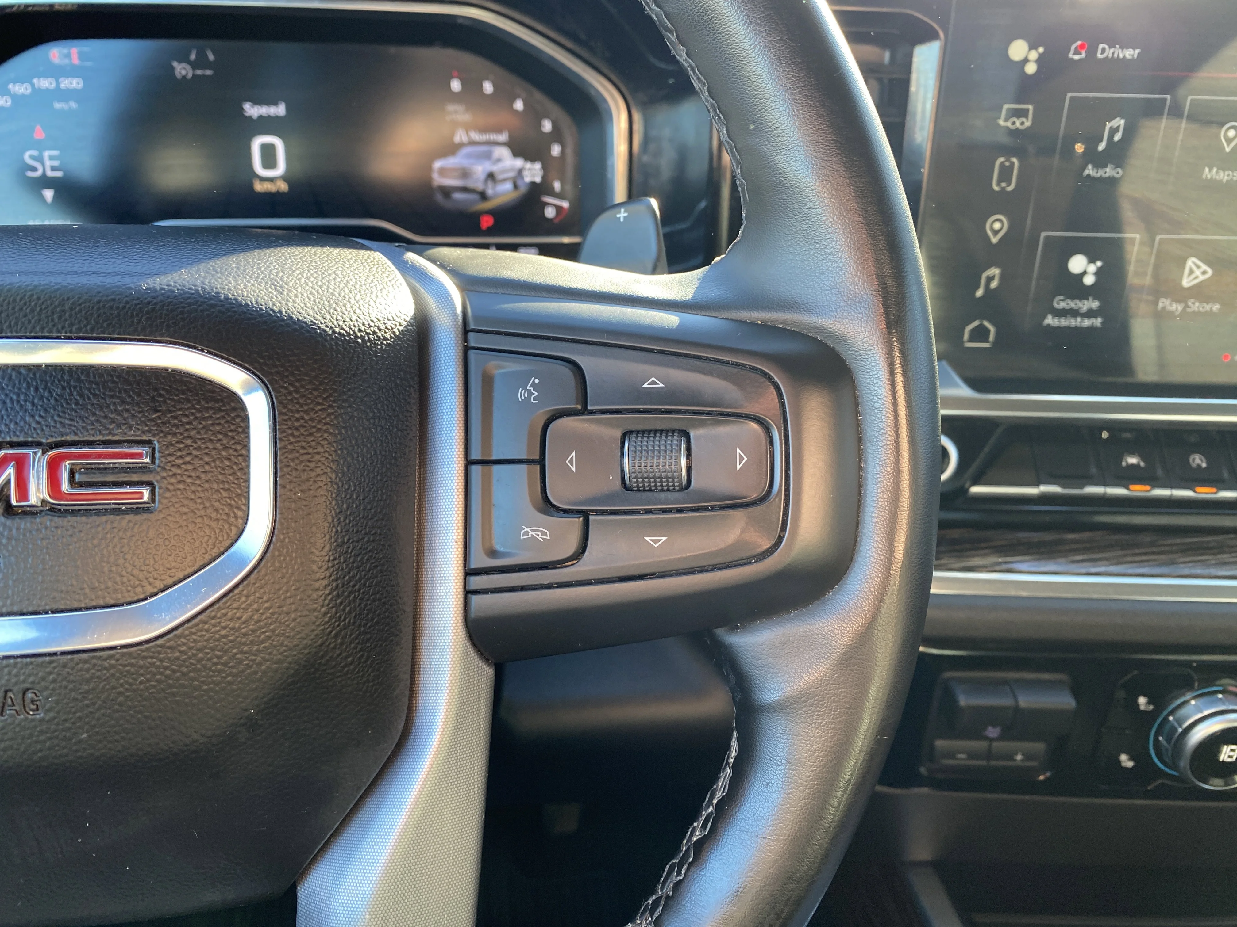 Certified Used 2025 Black GMC Crew Cab Elevation * BUCKETS * 5.3L V8 * image 13