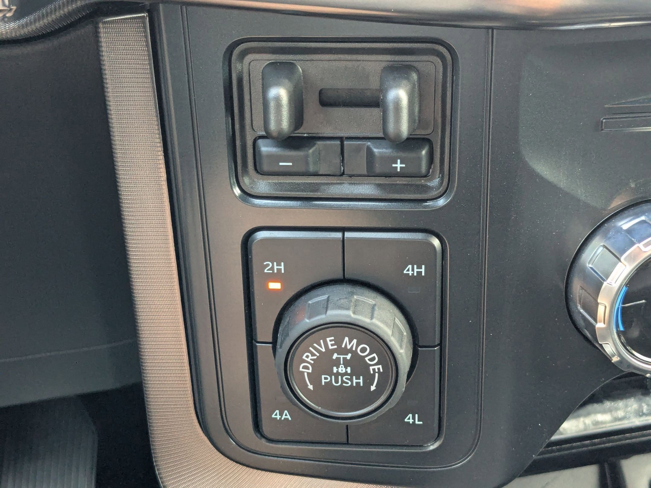 Used 2026 White Ford Platinum image 19