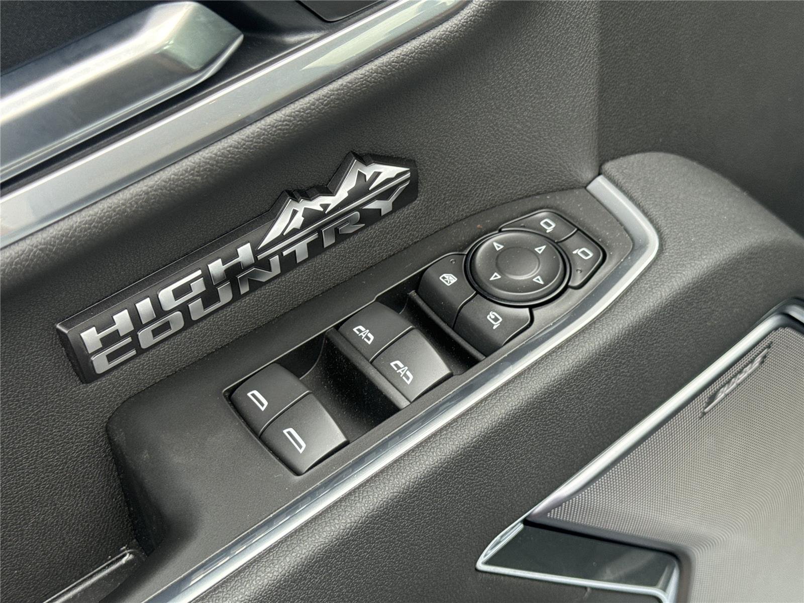 2026 Chevrolet Silverado 1500 High Country - Photo 18