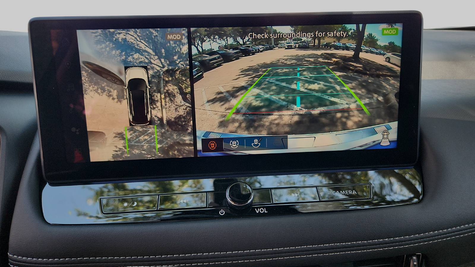 Certified Used 2026 White Nissan Platinum image 22