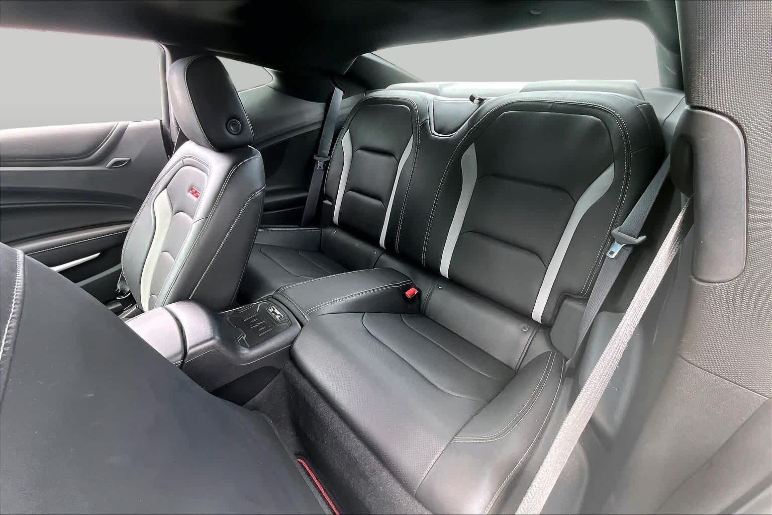 Used 2018 Silver Ice Metallic Chevrolet 2SS image 19