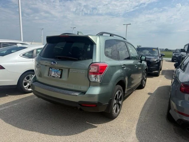 Used 2018 Green Subaru 2.5i Premium image 3