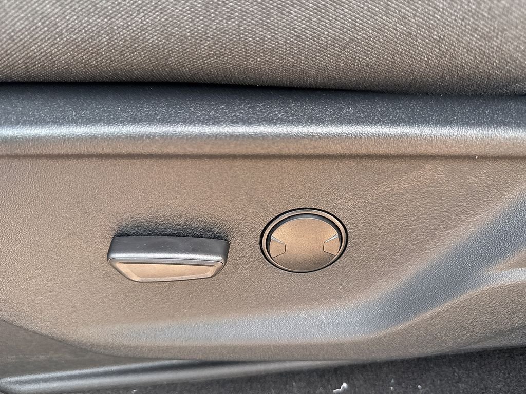 New 2026 Agate Black Metallic Ford F-250® XLT image 19