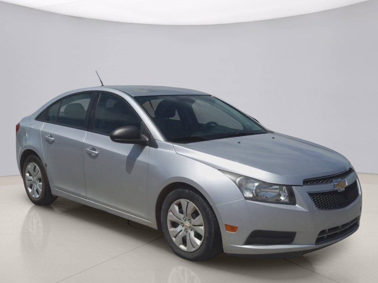 Used 2014 Silver Chevrolet LS AUTO image 3