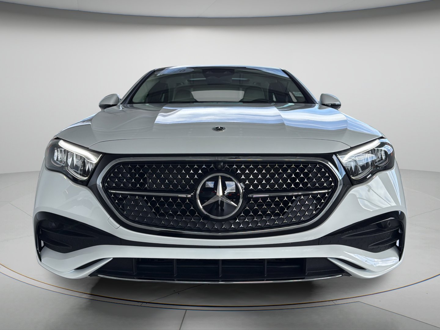 New 2026 Polar White Mercedes-Benz E 350 image 8