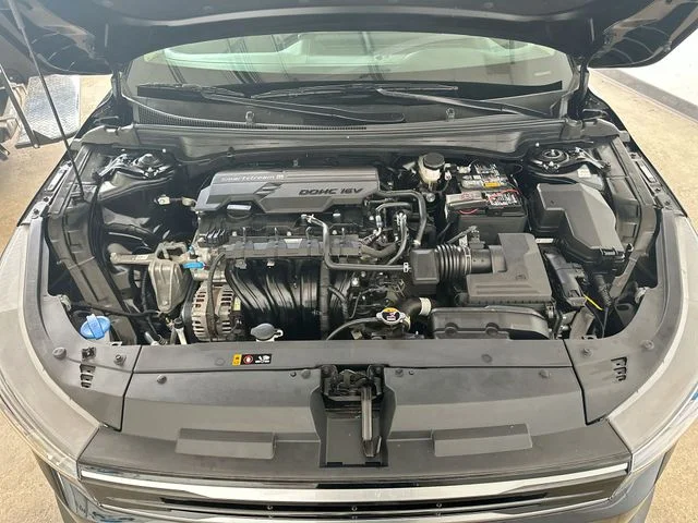 Used 2025 Black Kia EX image 19