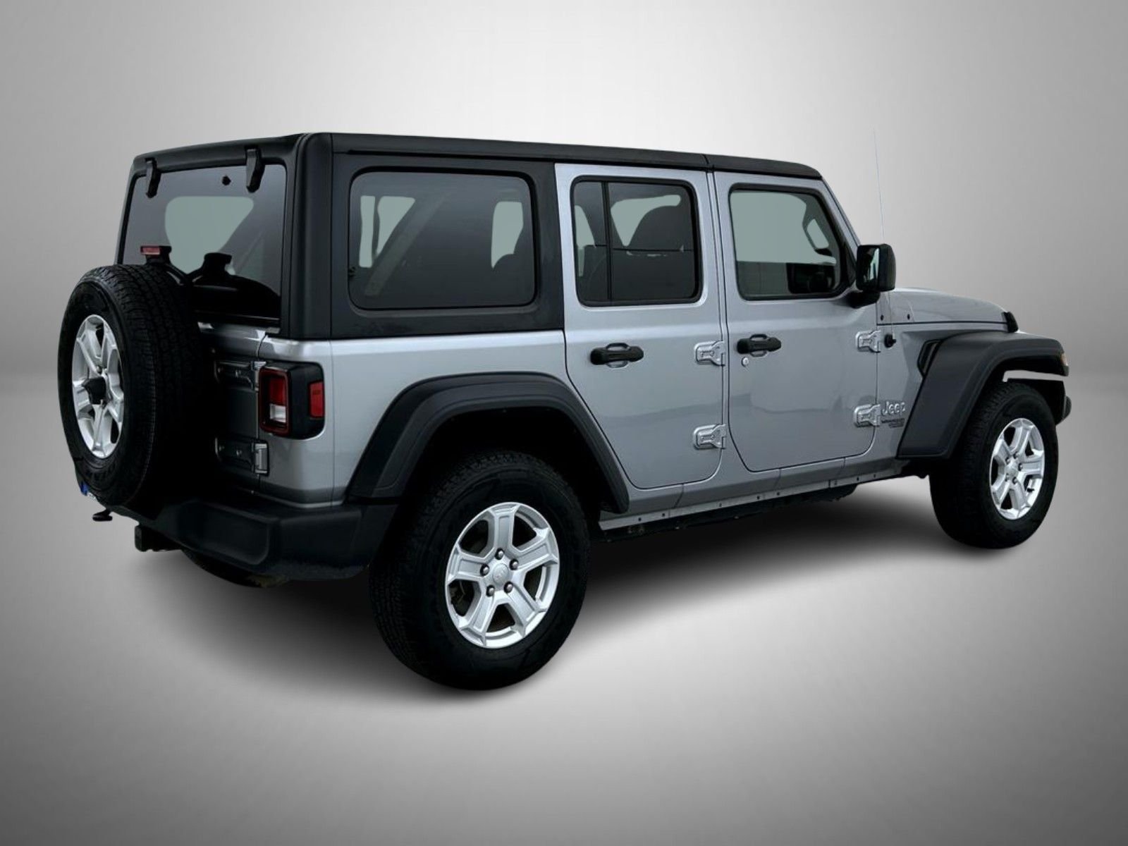 Used 2019 Silver Jeep Unlimited Sport S image 5