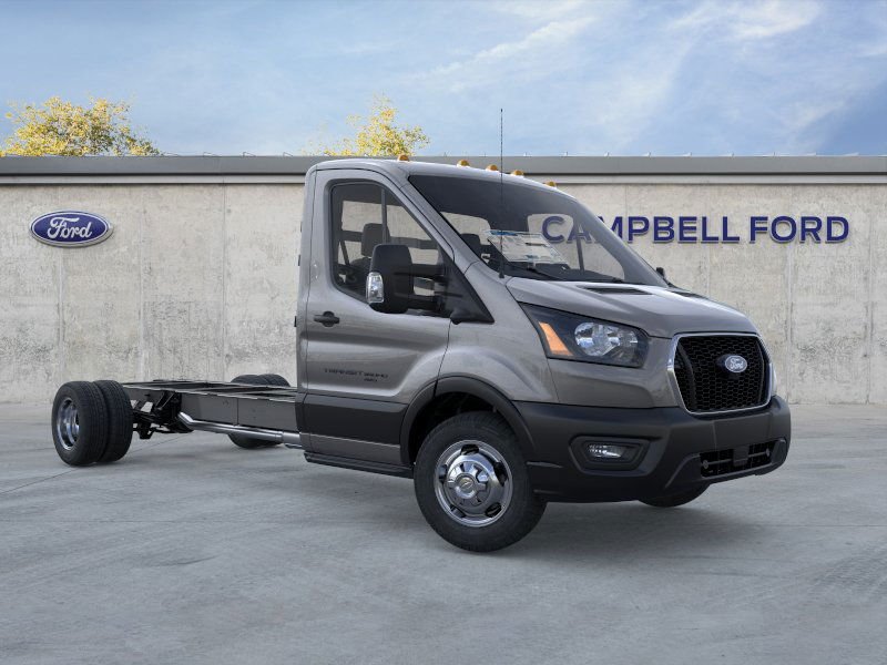 New 2026 Carbonized Gray Metallic Ford Cutaway image 28