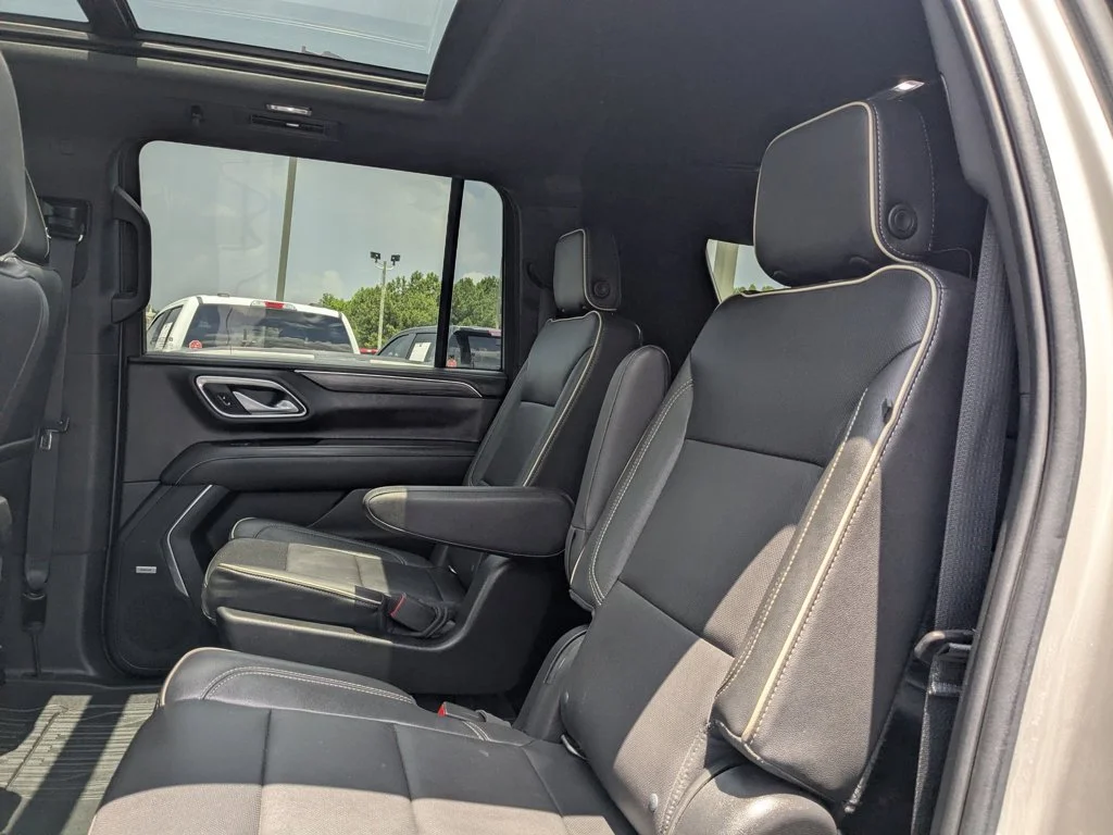 Used 2022 Pearl Beige Metallic GMC SLT image 26