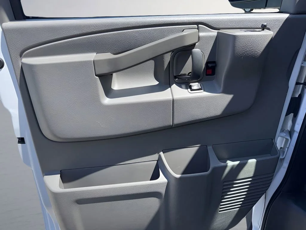 Used 2024 Summit White Chevrolet WT image 17