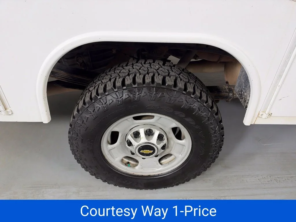 Used 2016 SUMMIT WHITE Chevrolet Work Truck image 13