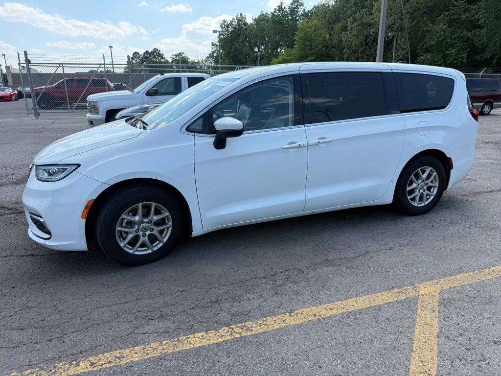 2023 Chrysler Pacifica Touring L