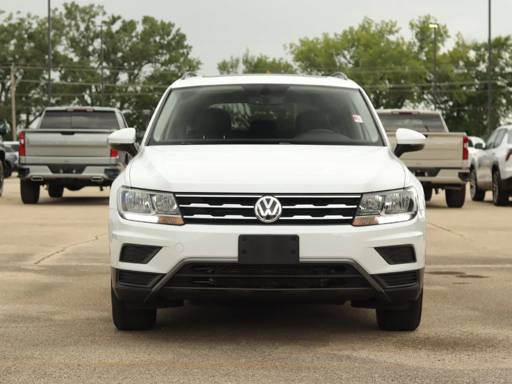 Used 2021 Volkswagen Tiguan SE with VIN 3VV3B7AX2MM043948 for sale in Pekin, IL