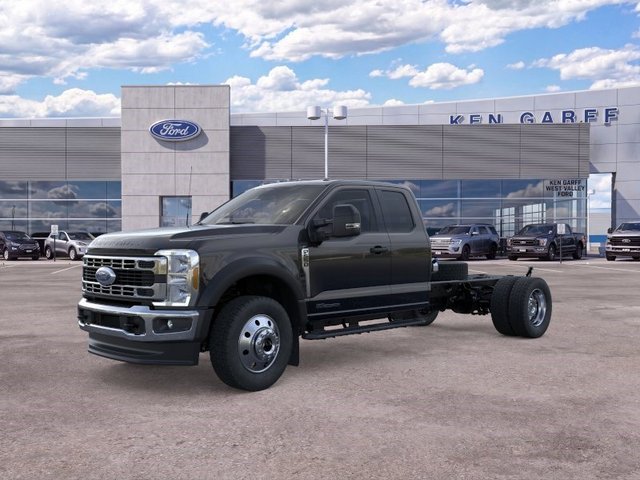 2025 Ford Super Duty F-550 DRW XLT