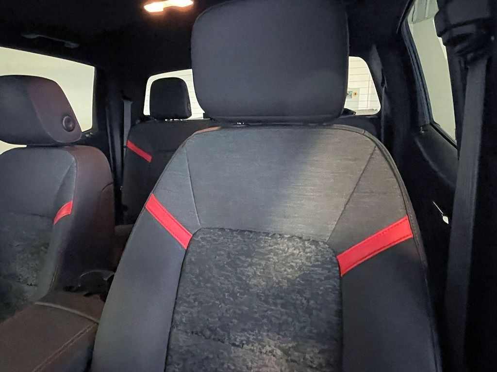 Used 2024 Blue Chevrolet Z71 image 26