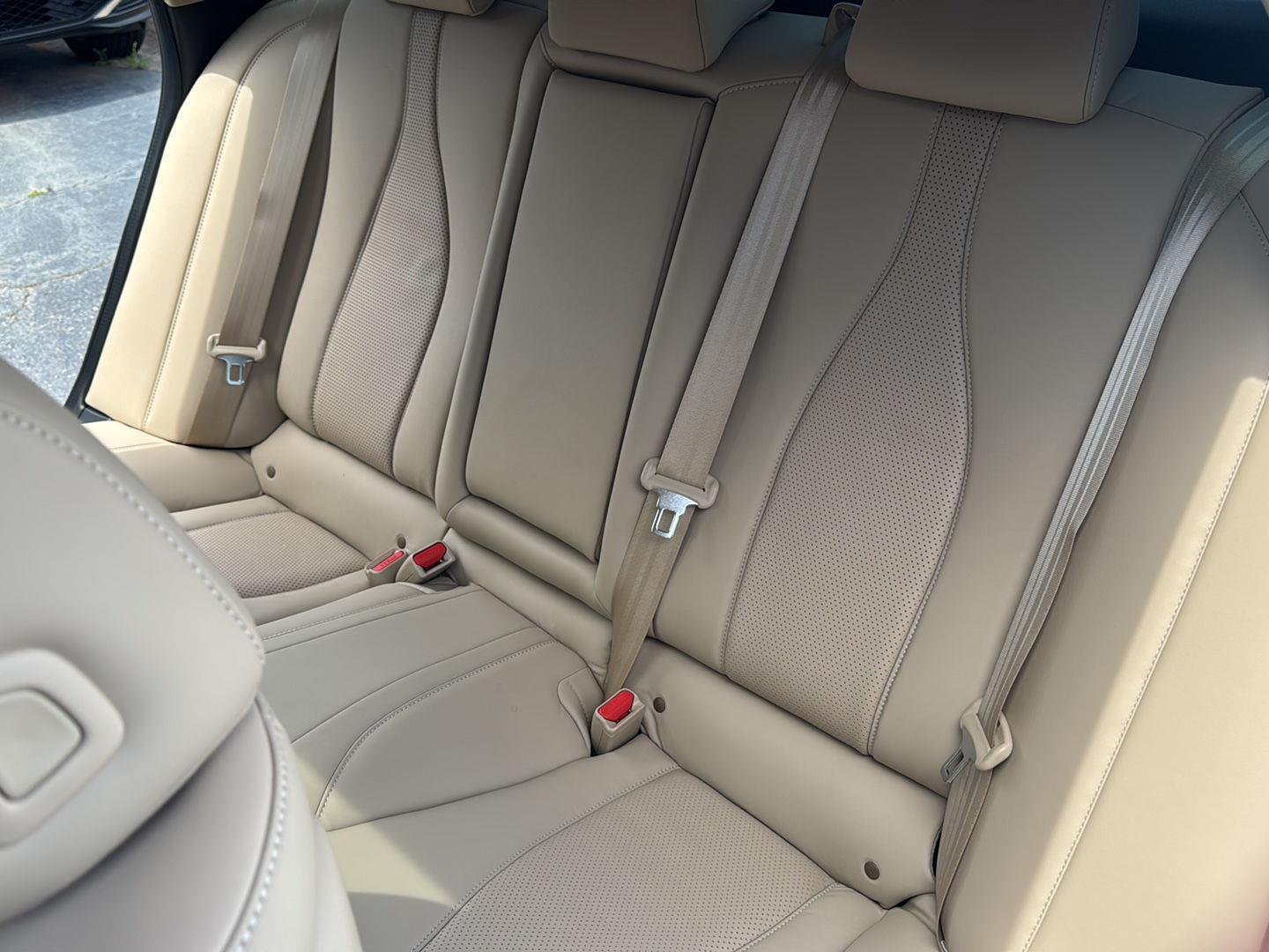 Used 2025 Platinum White Pearl Acura w/Tech image 6