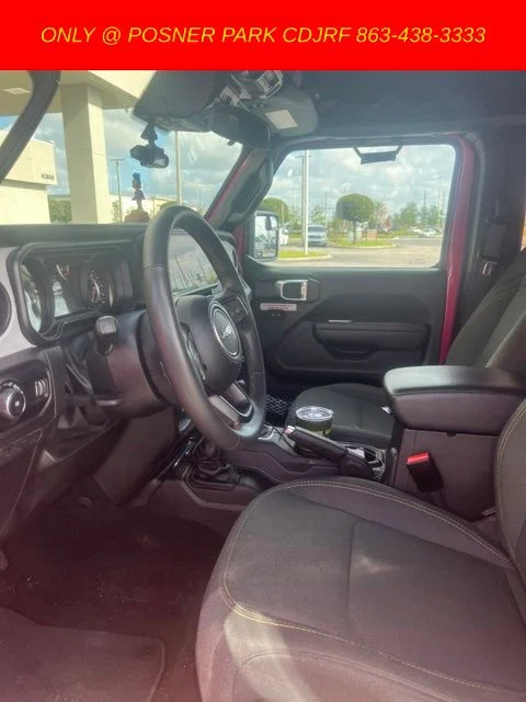 Used 2024  Jeep Sport S image 7