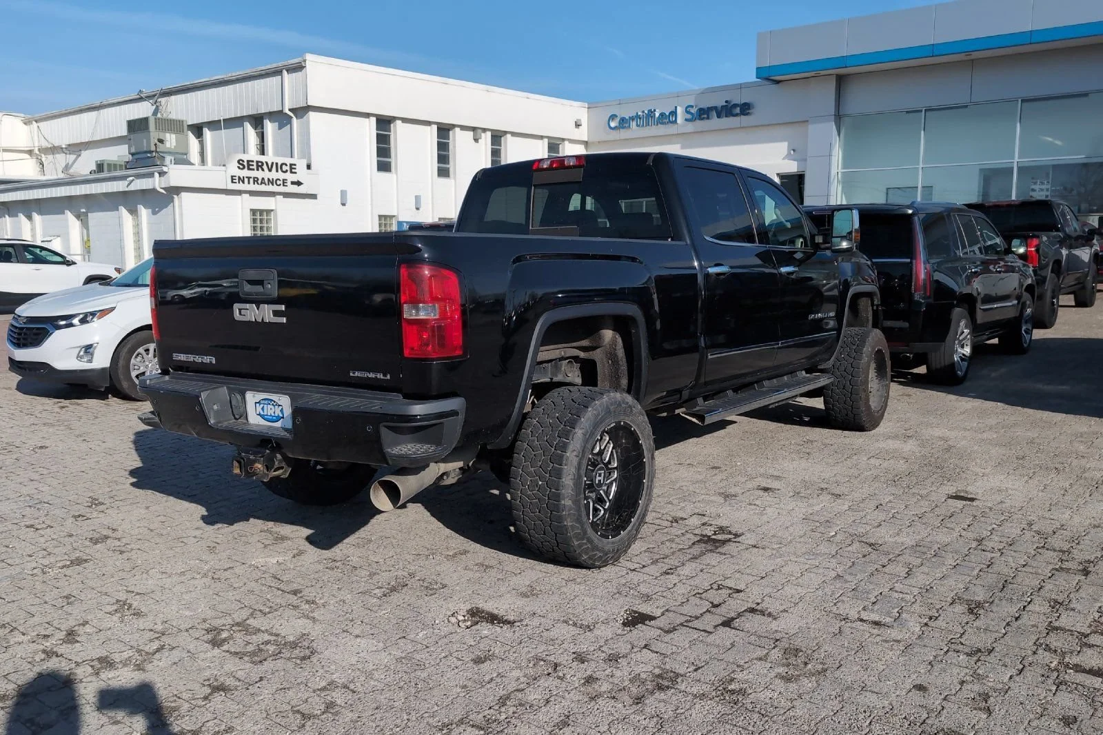 Used 2018 Onyx Black GMC Denali image 5