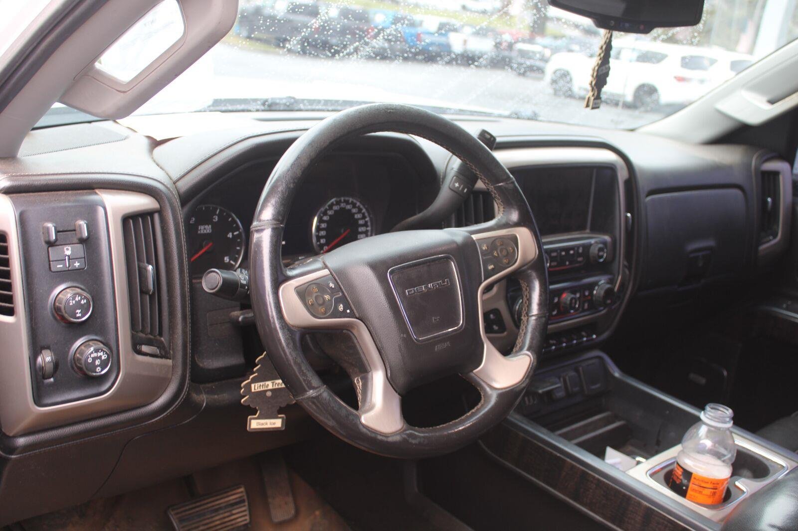 Used 2015 Summit White GMC Denali image 9