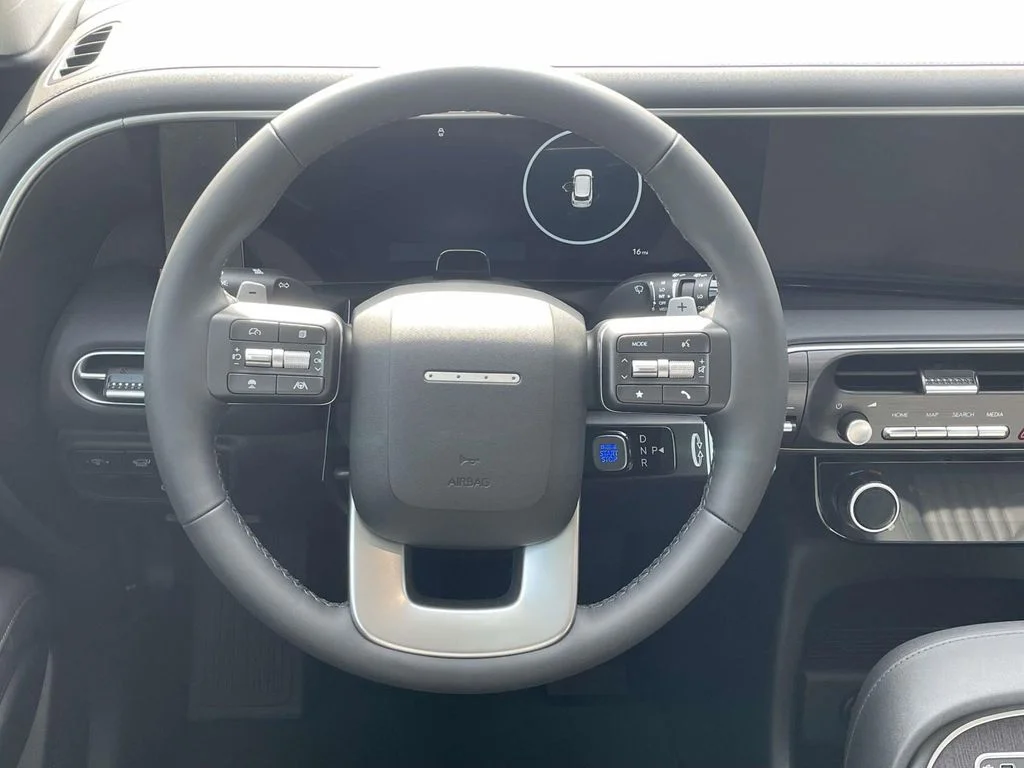 New 2026 White Hyundai SEL Premium image 14