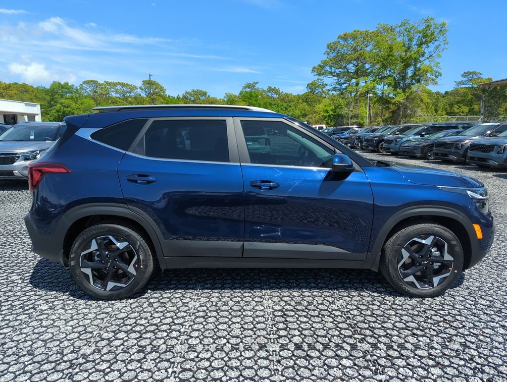 New 2026 Dark Ocean Blue Kia EX image 8
