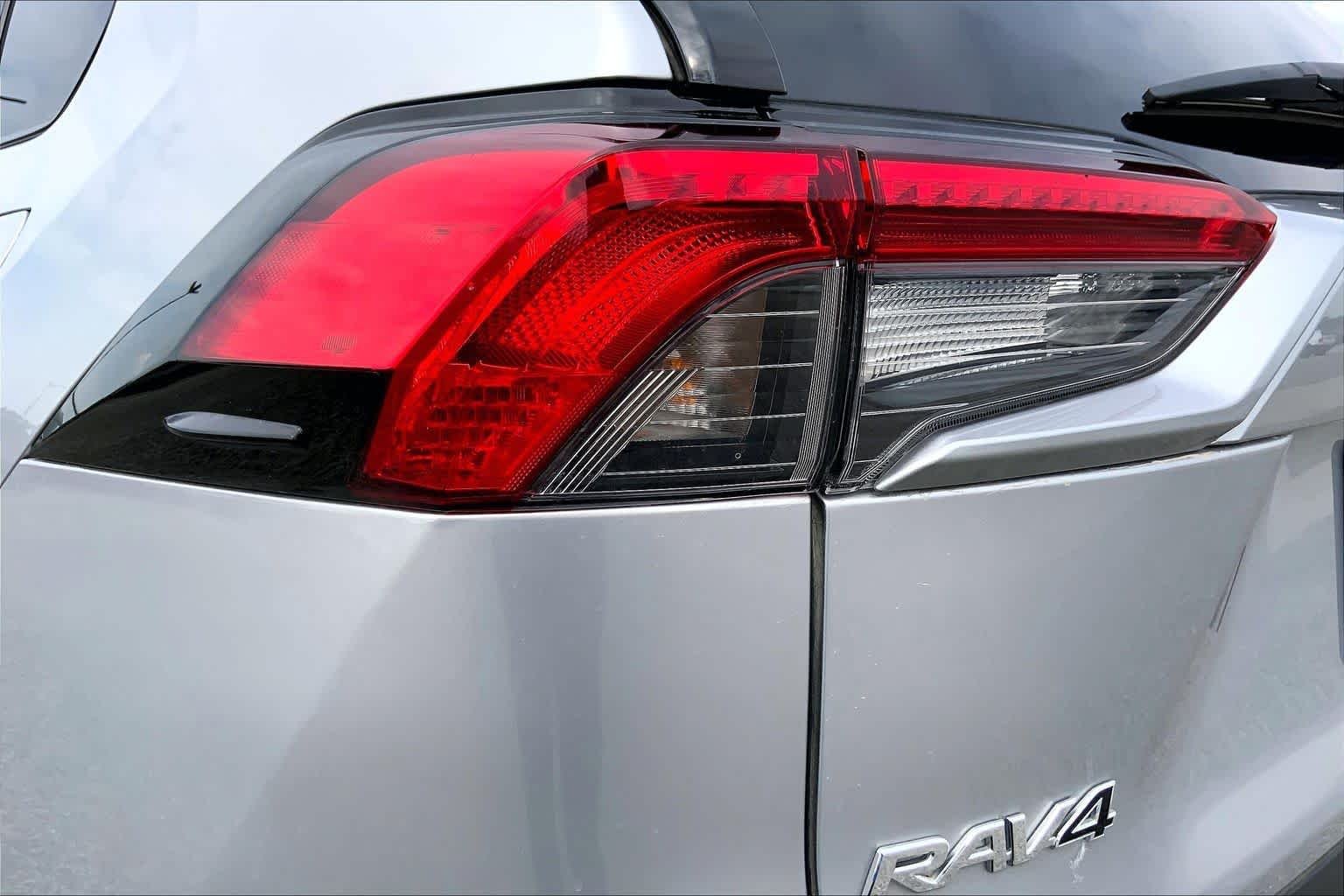 Used 2024 Silver Sky Metallic Toyota Hybrid XLE image 28