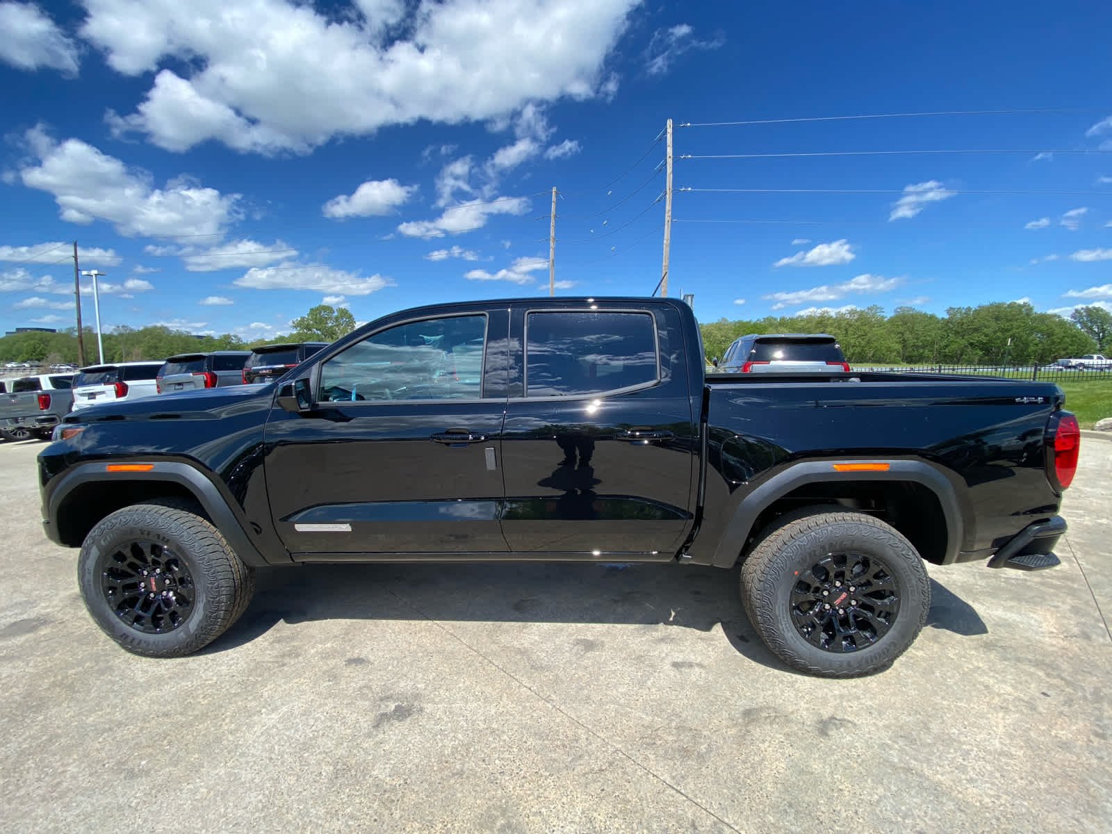 New 2026 Onyx Black GMC Elevation image 6