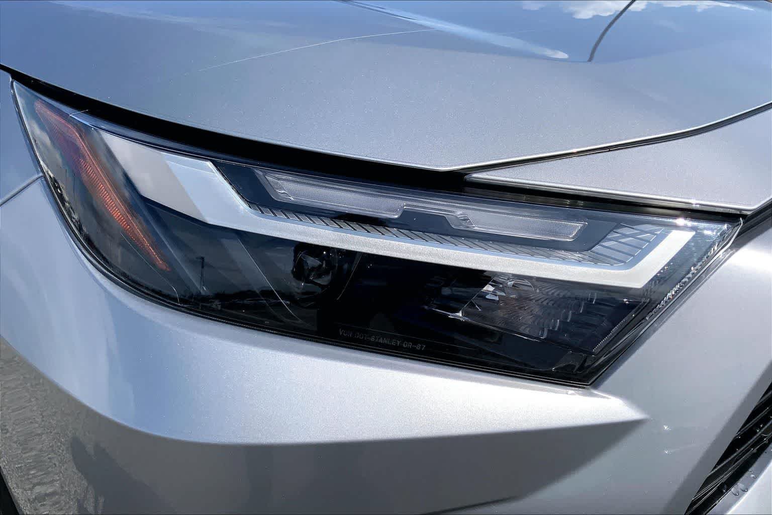 Used 2025 Silver Sky Metallic Toyota LE image 27