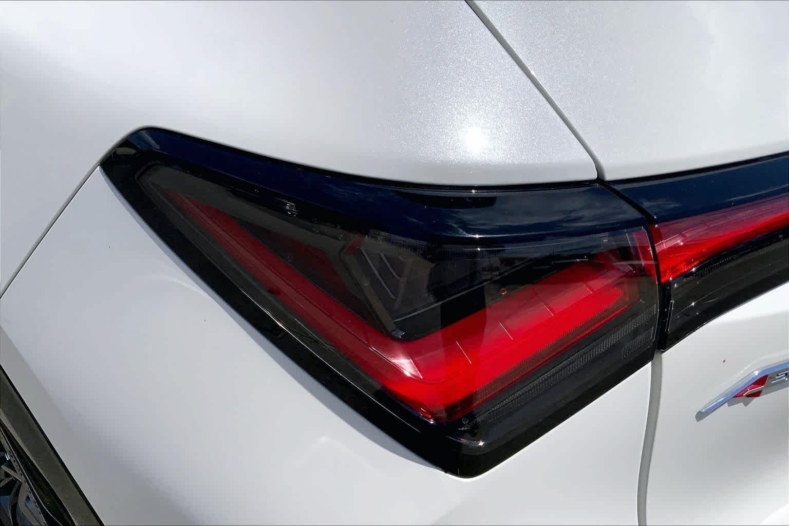 Used 2025 Platinum White Pearl Acura w/A-Spec Package image 29