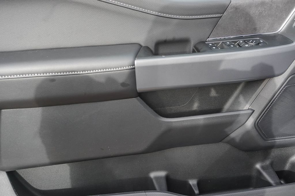 New 2026 Oxford White Ford XLT image 18