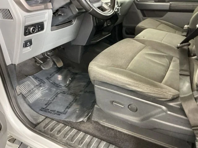 Used 2024 Oxford White Ford XLT image 17
