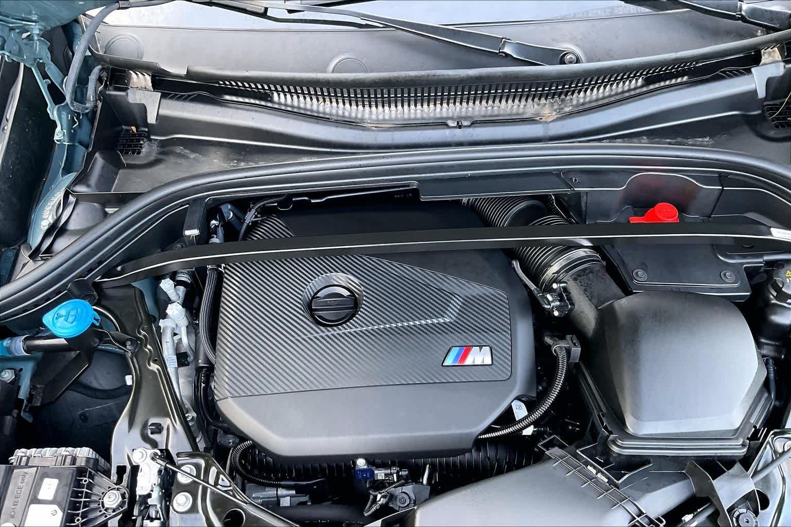 Used 2026 Cape York Green Metallic BMW M35i image 30