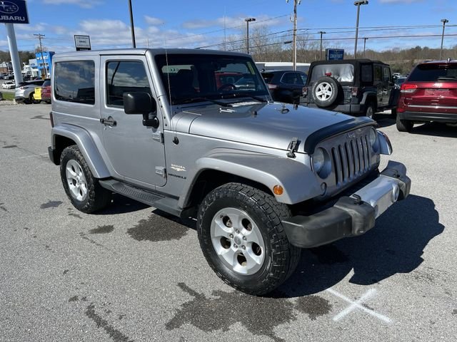 Used 2014 Gray Jeep Sahara image 11