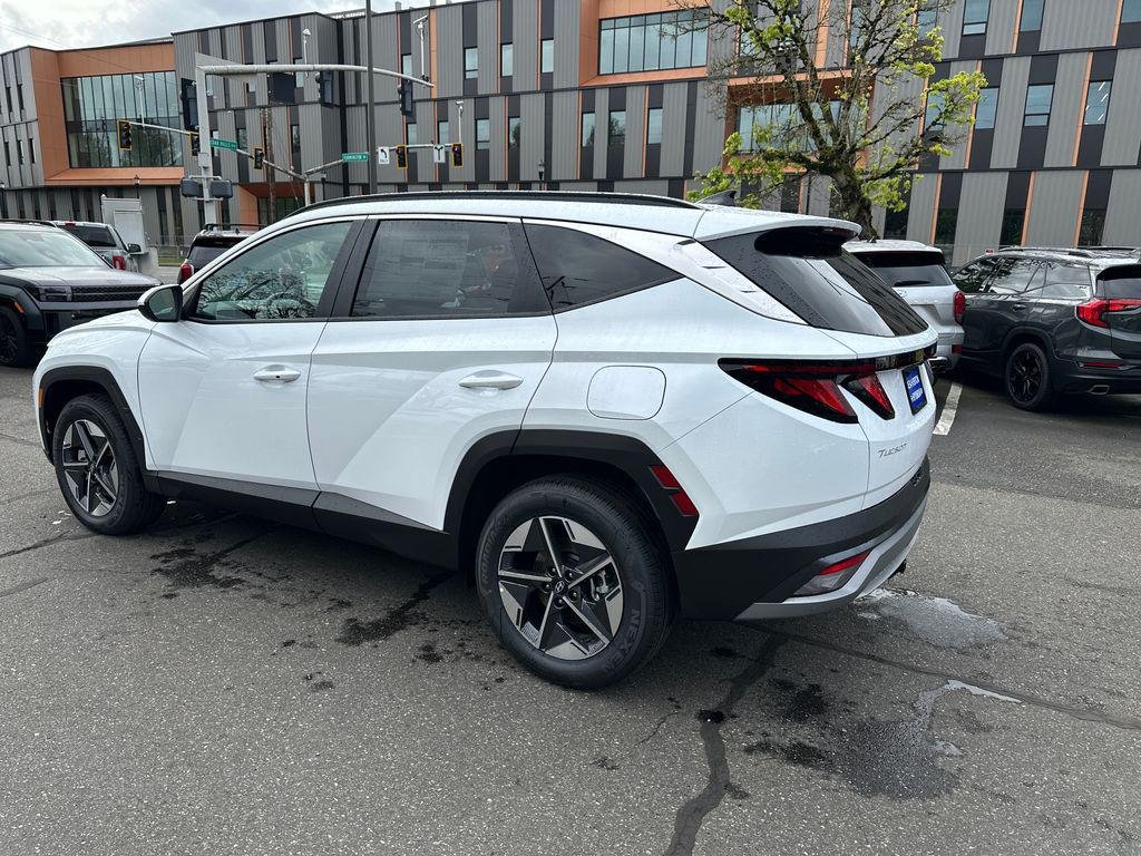 New 2026 White Hyundai SEL AWD image 4
