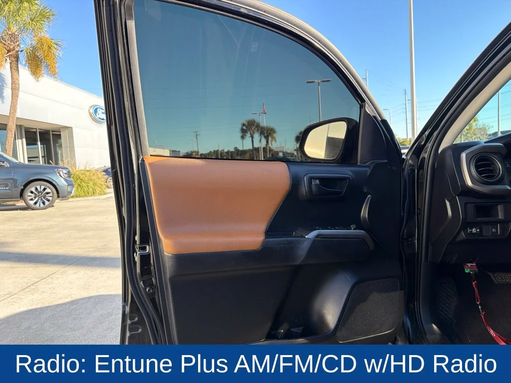 Used 2019 Black Toyota SR5 image 6