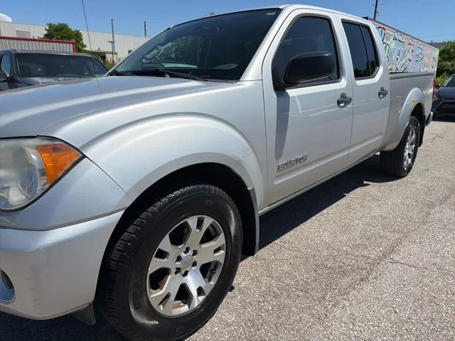 Used 2012 Silver Suzuki Sport image 3