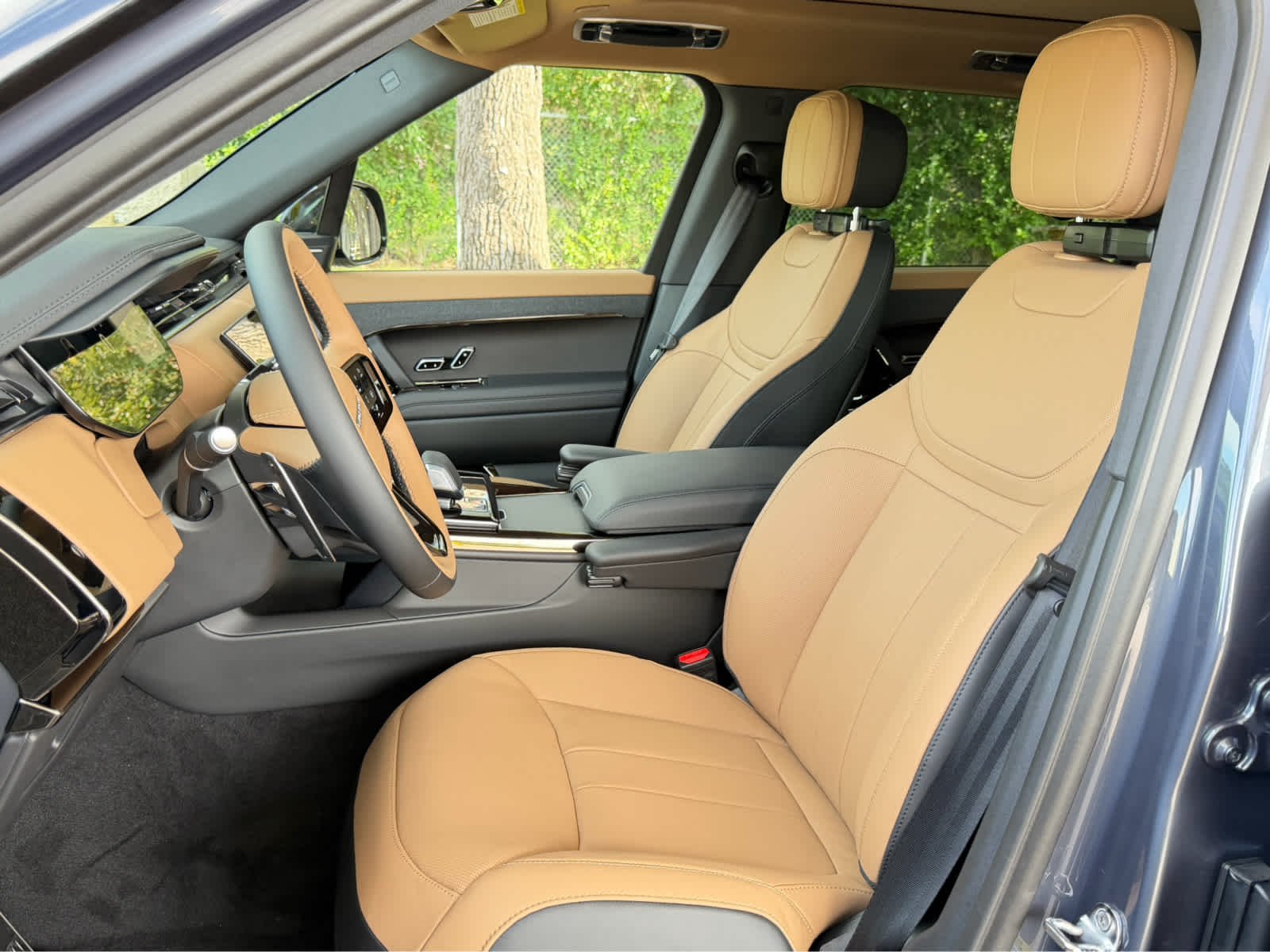 New 2026 Varesine Blue Land Rover Dynamic SE image 10