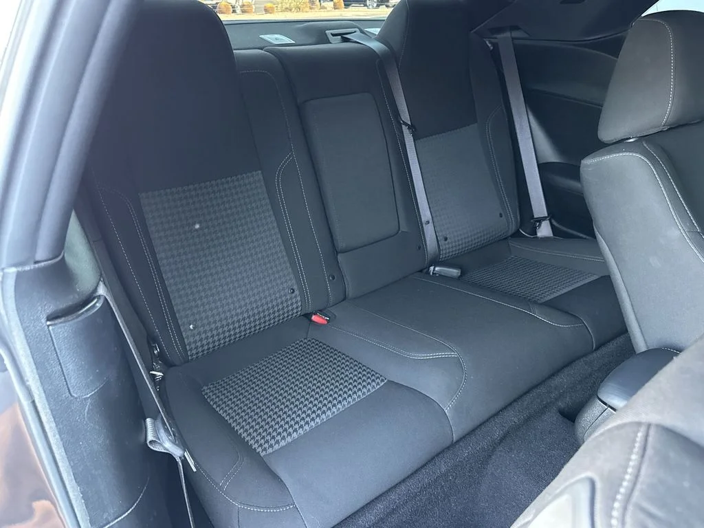 Used 2023 Gray Dodge SXT image 27